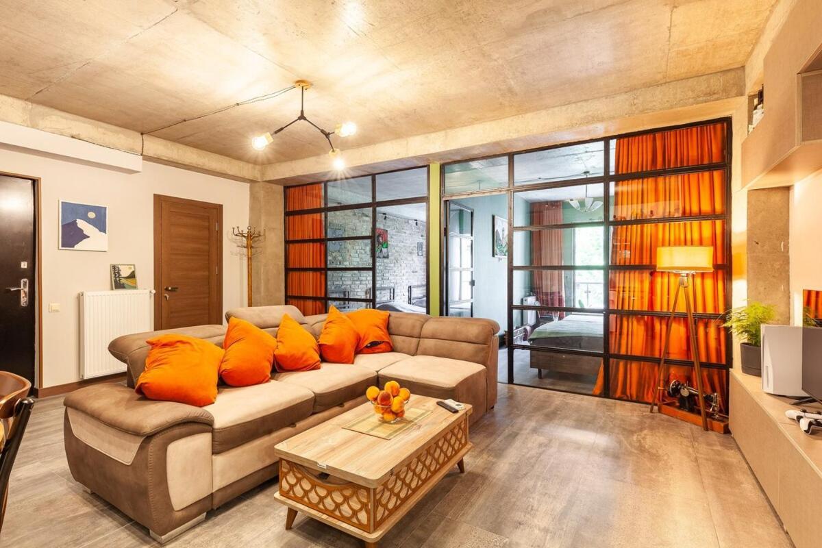 Veli Group Apartment Near White Bridge ° Koetaisi Buitenkant foto
