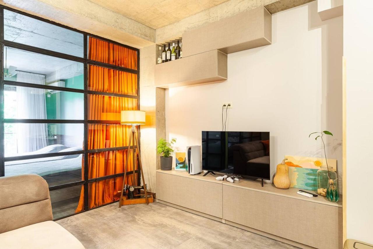Veli Group Apartment Near White Bridge ° Koetaisi Buitenkant foto