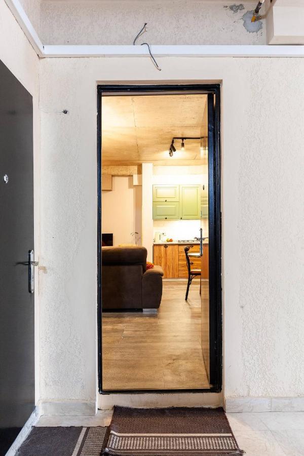 Veli Group Apartment Near White Bridge ° Koetaisi Buitenkant foto